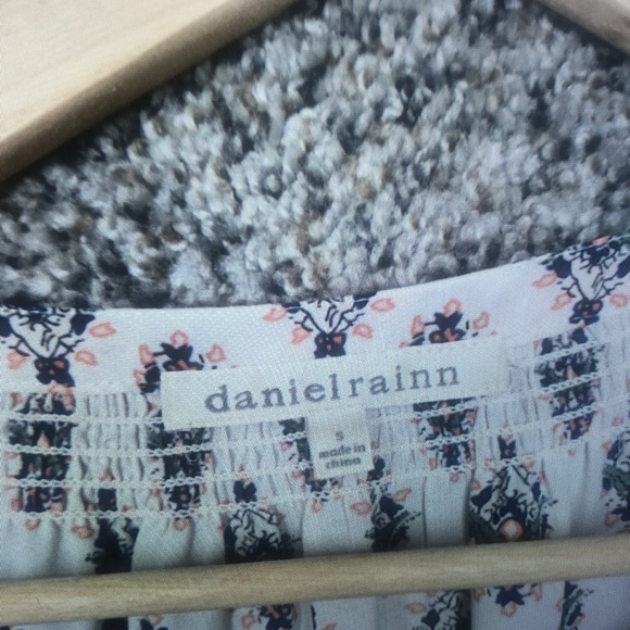 Daniel Rainn White Boho Printed Peasant Blouse with Black and Olive Accents - Picture 6 of 7